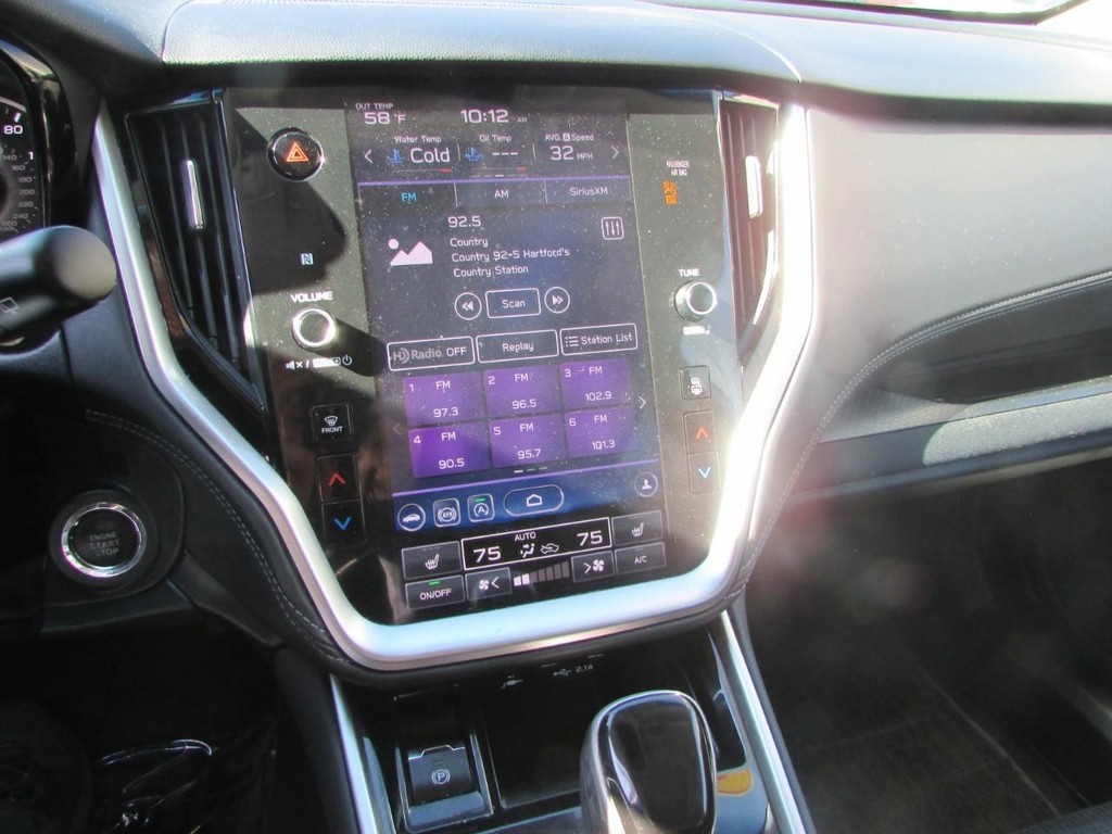 Subaru Outback Vehicle Full-screen Gallery Image 04