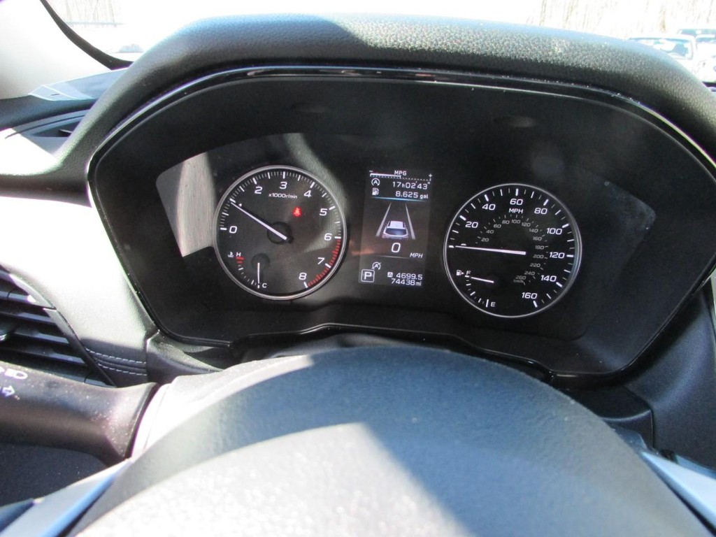 Subaru Outback Vehicle Full-screen Gallery Image 05