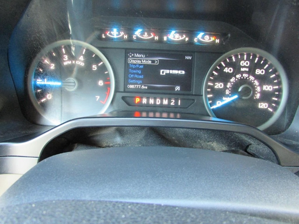 Ford F-150 Vehicle Full-screen Gallery Image 03