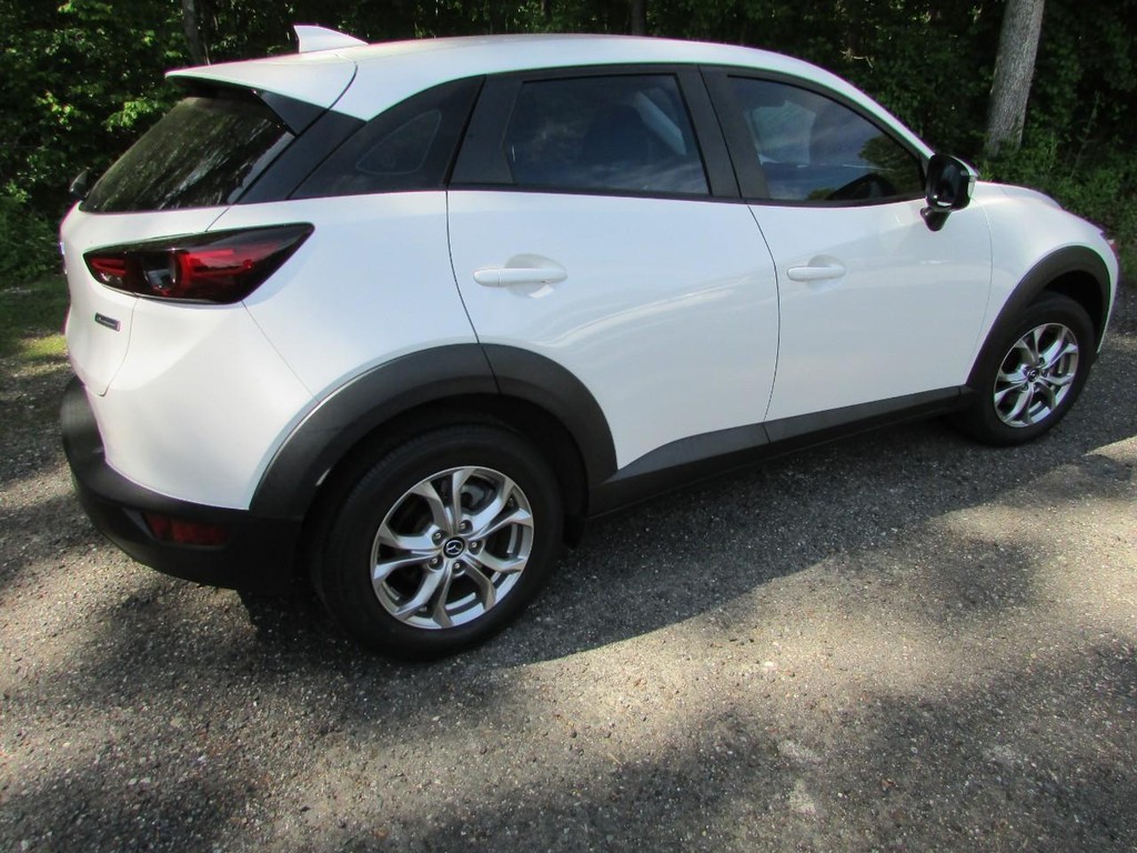 Mazda CX-3 Vehicle Full-screen Gallery Image 02