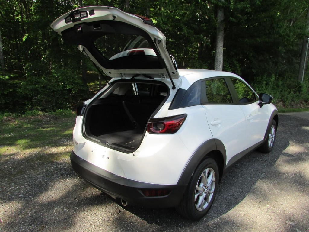 Mazda CX-3 Vehicle Full-screen Gallery Image 06