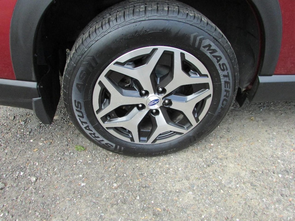 Subaru Forester Vehicle Full-screen Gallery Image 03