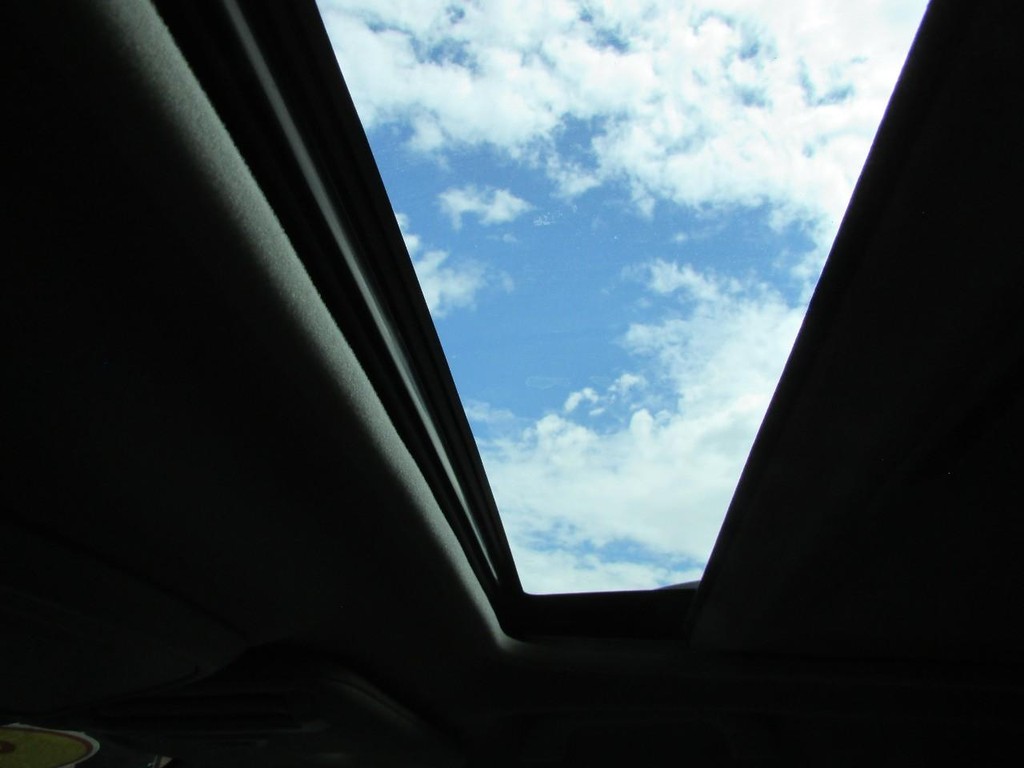 Subaru Forester Vehicle Full-screen Gallery Image 07