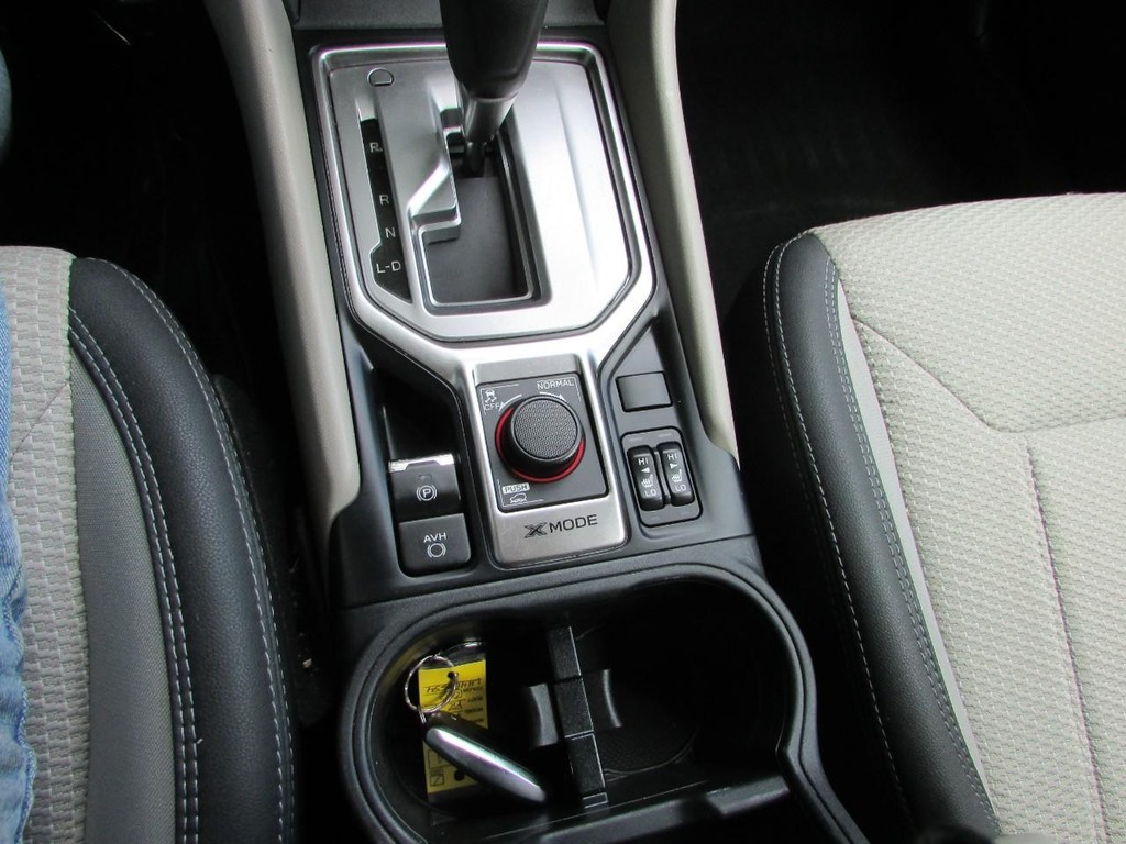 Subaru Forester Vehicle Full-screen Gallery Image 08