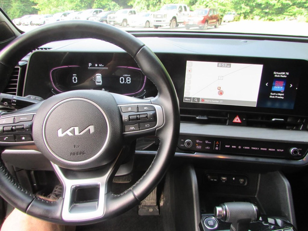 Kia Sportage Vehicle Full-screen Gallery Image 05