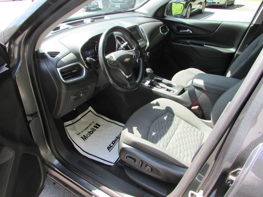 Chevrolet Equinox Vehicle Full-screen Gallery Image 03