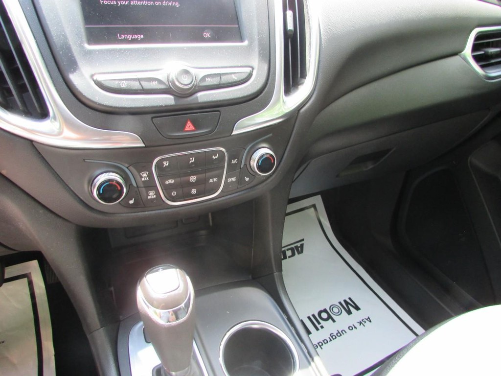 Chevrolet Equinox Vehicle Full-screen Gallery Image 05