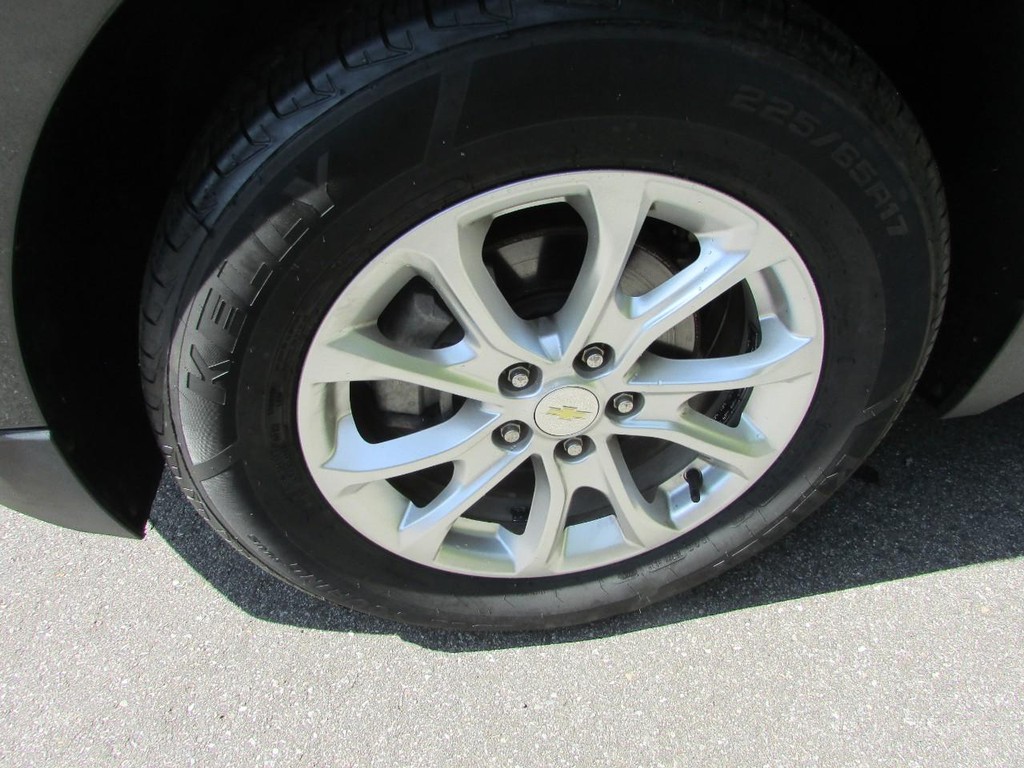 Chevrolet Equinox Vehicle Full-screen Gallery Image 07