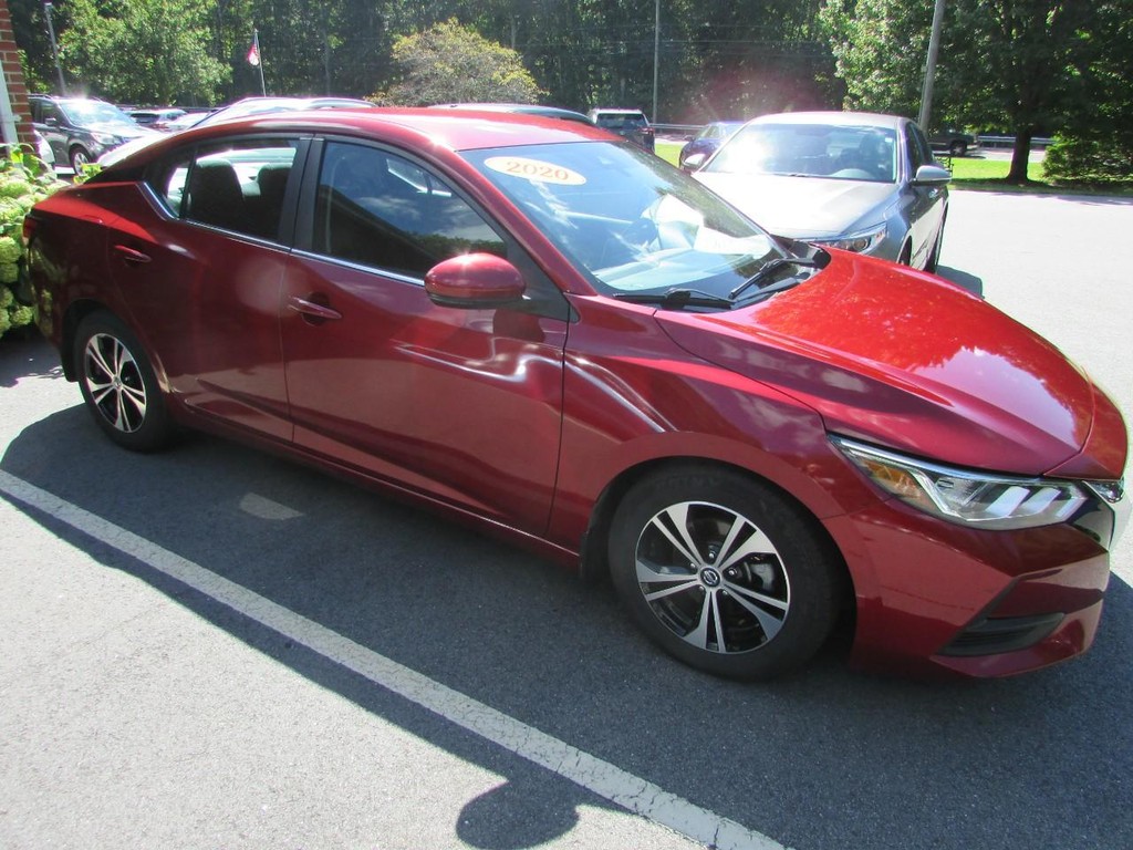 Nissan Sentra Vehicle Full-screen Gallery Image 02