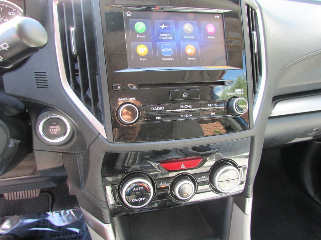 Subaru Forester Vehicle Full-screen Gallery Image 06