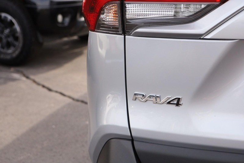 Toyota RAV4 Vehicle Image 08