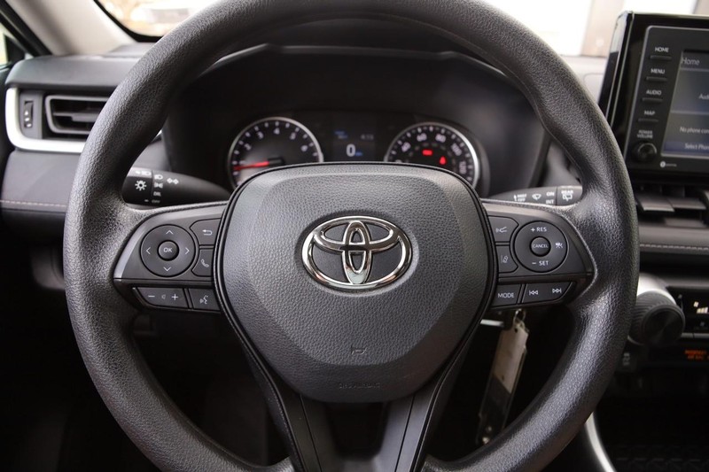 Toyota RAV4 Vehicle Image 13