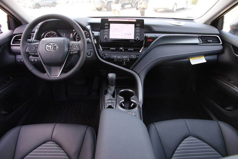 Toyota Camry Vehicle Image 23