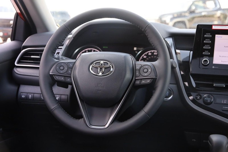 Toyota Camry Vehicle Image 25