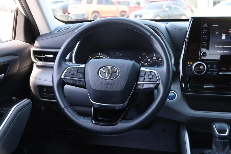 Toyota Highlander Hybrid Vehicle Image 29