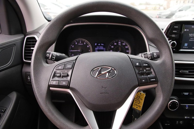 Hyundai Tucson Vehicle Image 12
