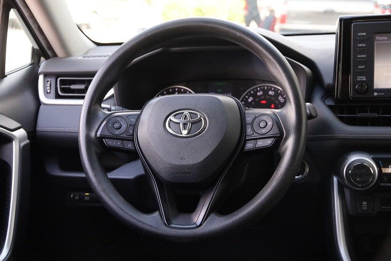 Toyota RAV4 Vehicle Image 24
