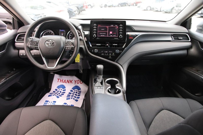 Toyota Camry Vehicle Image 21