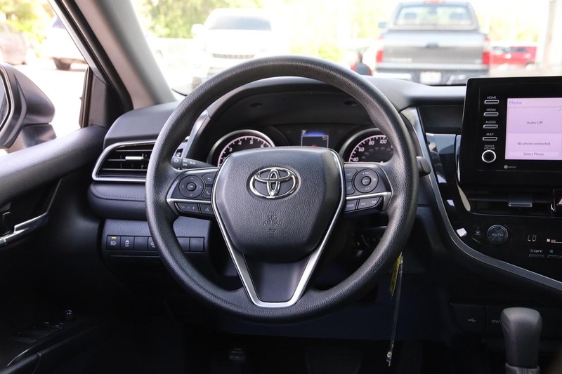 Toyota Camry Vehicle Image 24