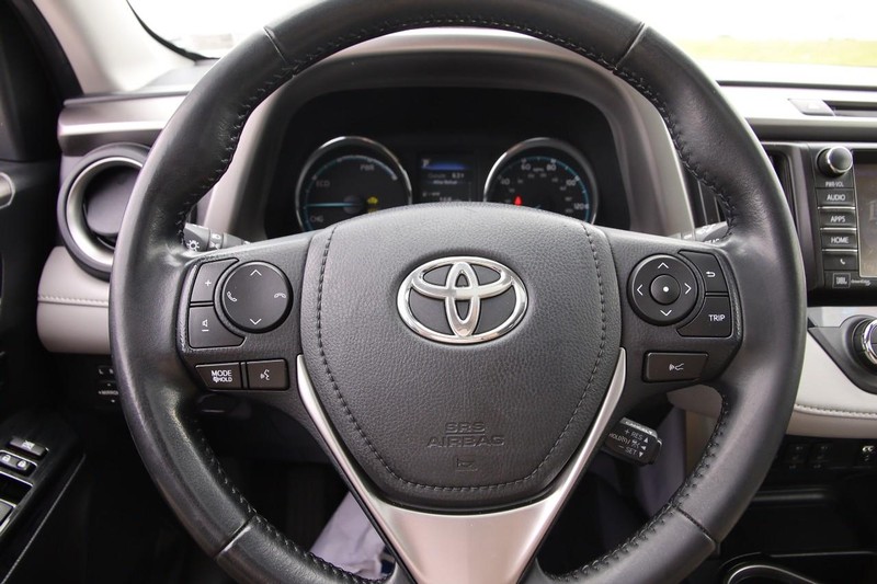 Toyota RAV4 Hybrid Vehicle Image 15