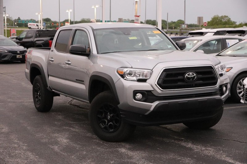 Toyota Tacoma 4WD Vehicle Image 03