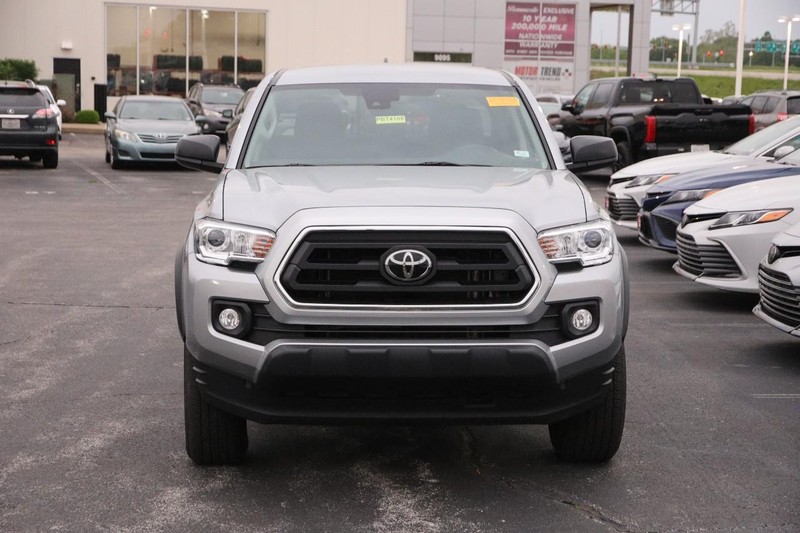 Toyota Tacoma 4WD Vehicle Image 06