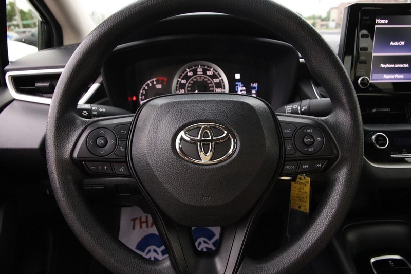 2022 Toyota Corolla LE photo