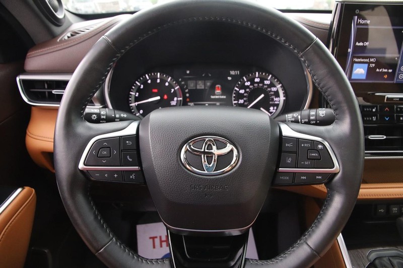 Toyota Highlander Vehicle Image 19