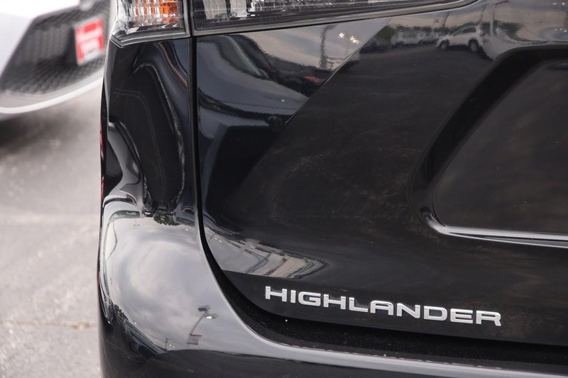 Toyota Highlander Vehicle Image 09