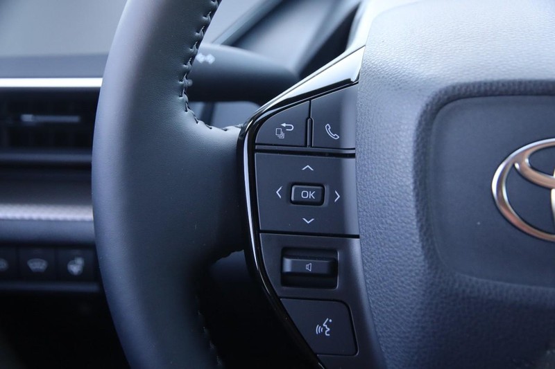 Toyota Prius Vehicle Image 14