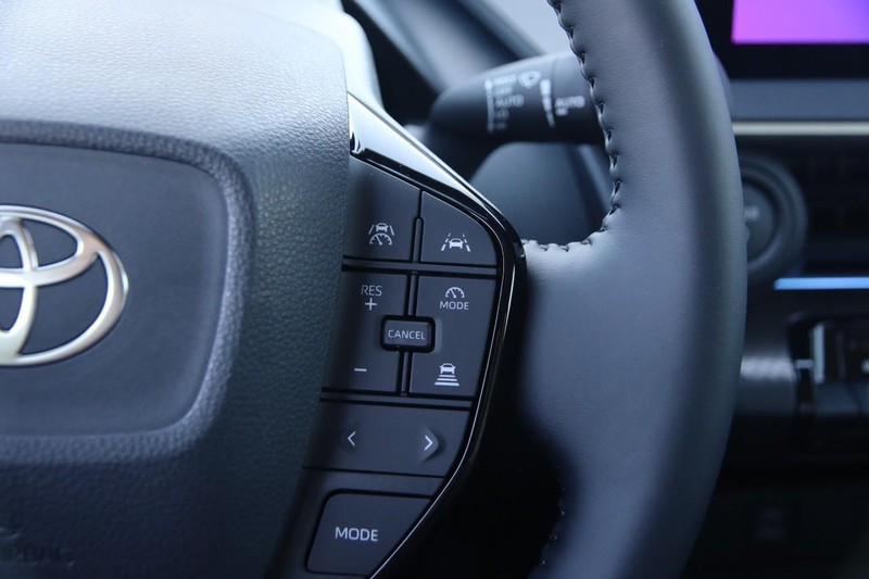 Toyota Prius Vehicle Image 15