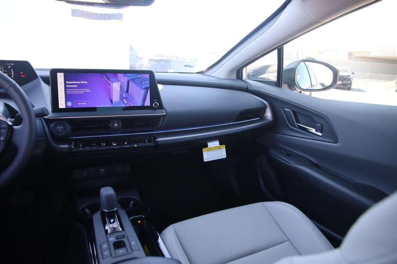 Toyota Prius Vehicle Image 27