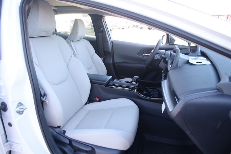 Toyota Prius Vehicle Image 28