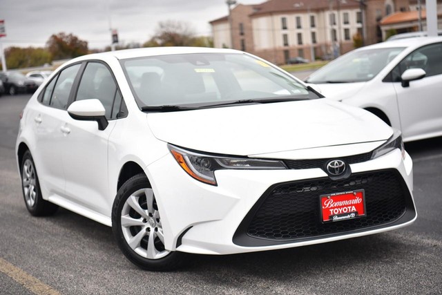 Certified 2022 Toyota Corolla LE with VIN 5YFEPMAE5NP291563 for sale in Hazelwood, MO