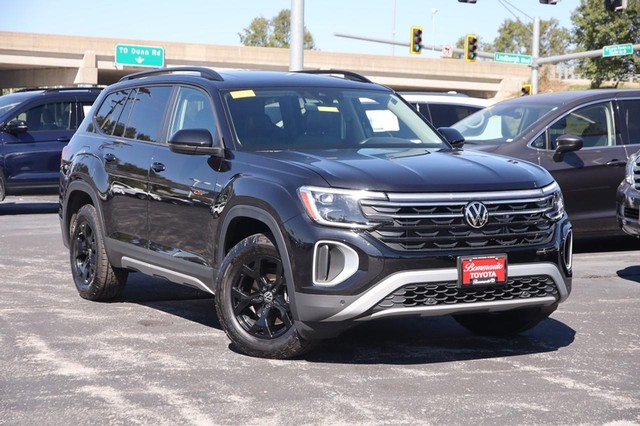 Used 2024 Volkswagen Atlas Atlas Peak Edition with VIN 1V2CR2CA3RC539872 for sale in Hazelwood, MO