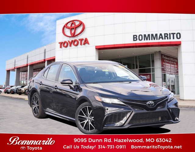 2024 Toyota Camry SE at Bommarito Toyota in Hazelwood MO