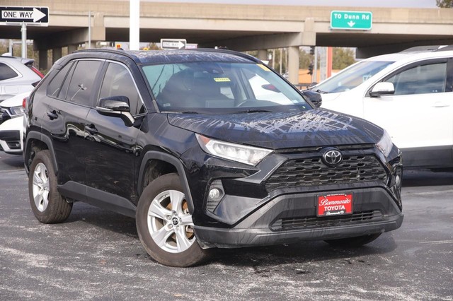 Used 2019 Toyota RAV4 XLE with VIN JTMW1RFV1KD009056 for sale in Hazelwood, MO