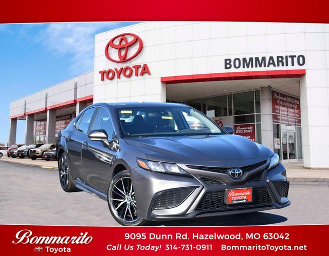 2024 Toyota Camry SE at Bommarito Toyota in Hazelwood MO