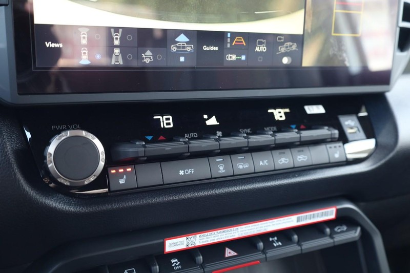Toyota Tundra 4WD Vehicle Image 15
