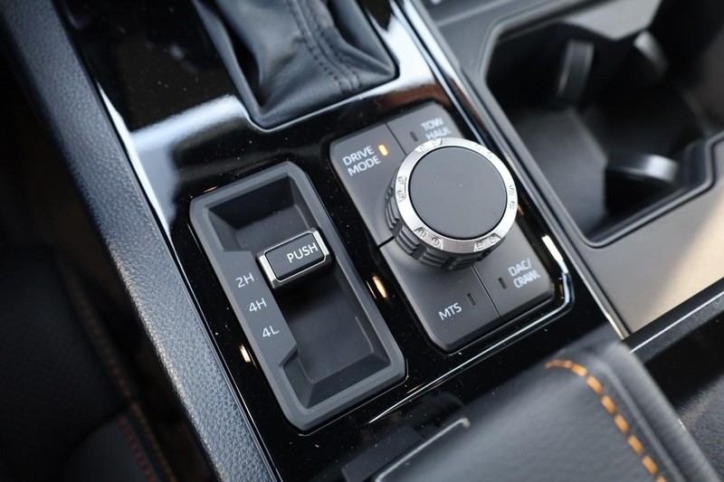 Toyota Tundra 4WD Vehicle Image 17