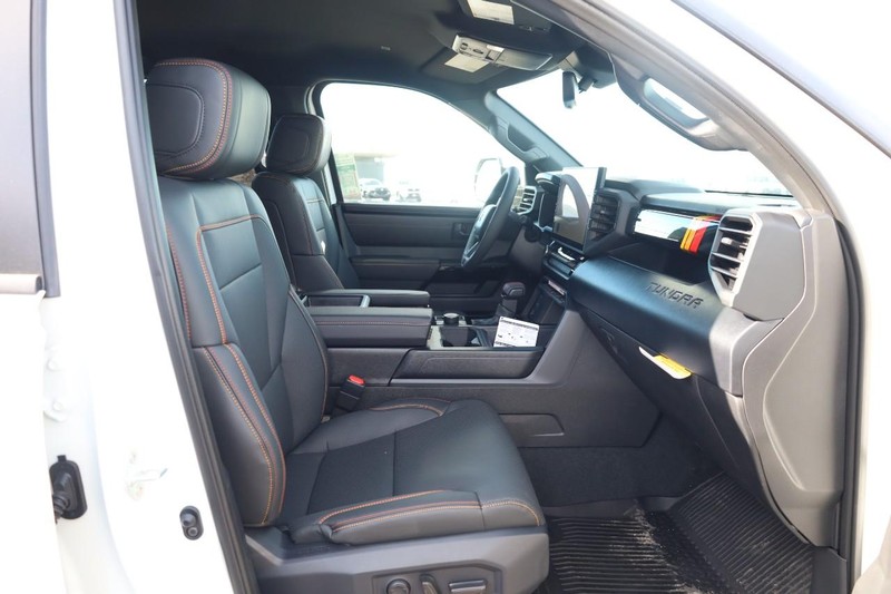 Toyota Tundra 4WD Vehicle Image 23
