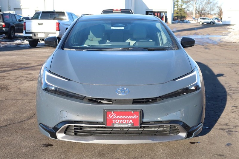 Toyota Prius Vehicle Image 04
