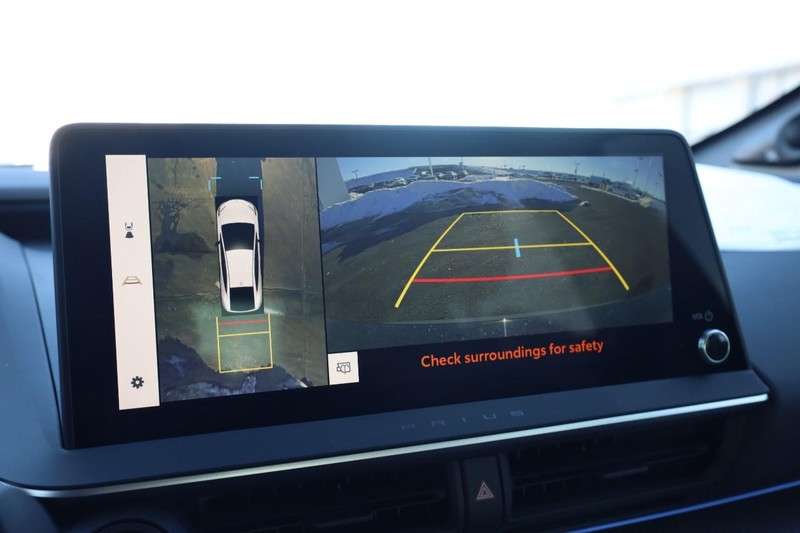 Toyota Prius Vehicle Image 13