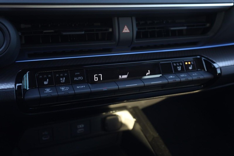 Toyota Prius Vehicle Image 14