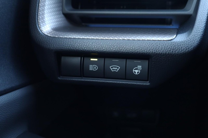 Toyota Prius Vehicle Image 17