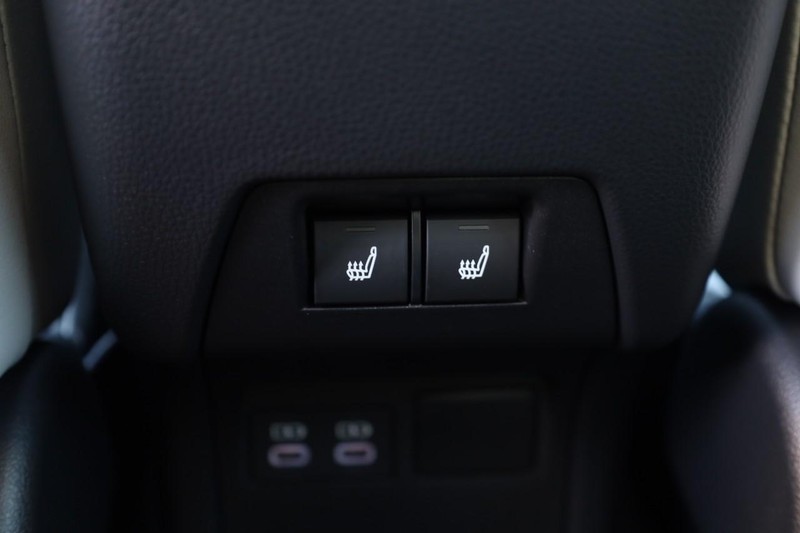 Toyota Prius Vehicle Image 21