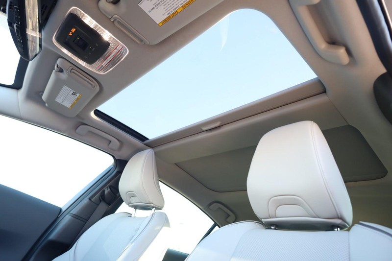 Toyota Prius Vehicle Image 25