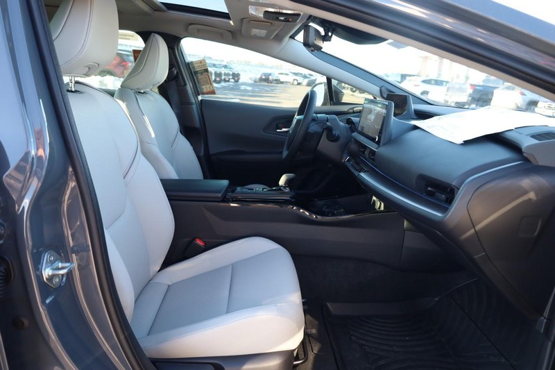 Toyota Prius Vehicle Image 26