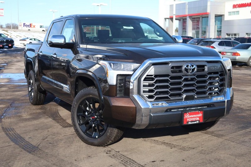 Toyota Tundra 4WD Vehicle Image 02