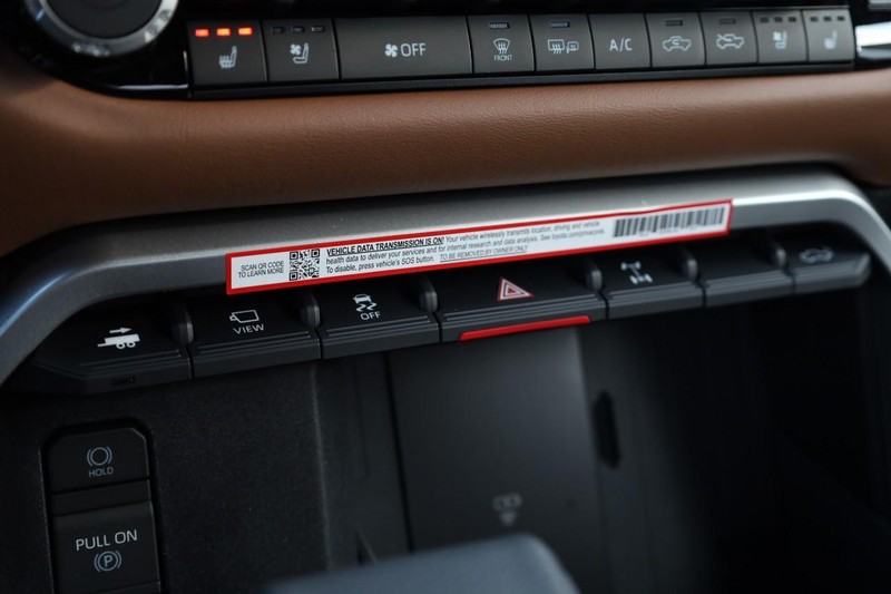 Toyota Tundra 4WD Vehicle Image 16
